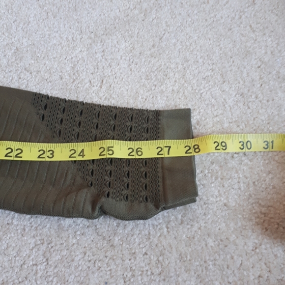 GYMSHARK / S / Womens Energy+ Seamless 7/8 length Hi-Rise Leggings - Khaki Green - Picture 9 of 9